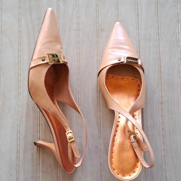 BCBGIRLS Peach Leather Pointed Toe Sling-Back Elegant Short Kitten Heels - Picture 1 of 10
